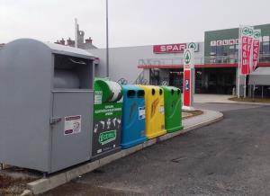 2 Pivka - ekološki otok pri trgovini Špar